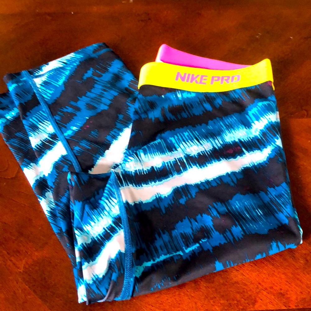 Nike pro fitted dri-fit capri length